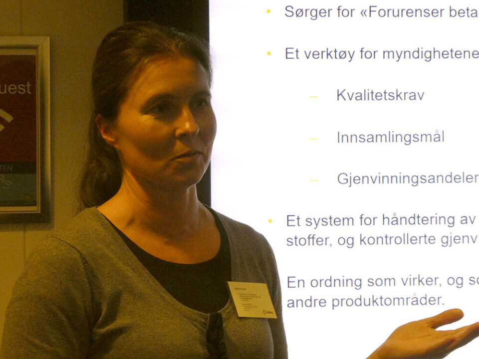 Anja Ronesen, RENAS, fortalte om viktigheten av å ha et forhold til sirkulærøkonomi og hvilke ansvar bedriftene har for produkter som leveres til markedet.