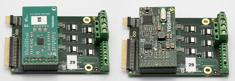 Figur 4: Differential Encoder (venstre) og Resolver Encoder (høyre) passer til kraftforsyningskortene og forenkler integrasjon av slike sensorer med Servo Drive RM-plattformen.