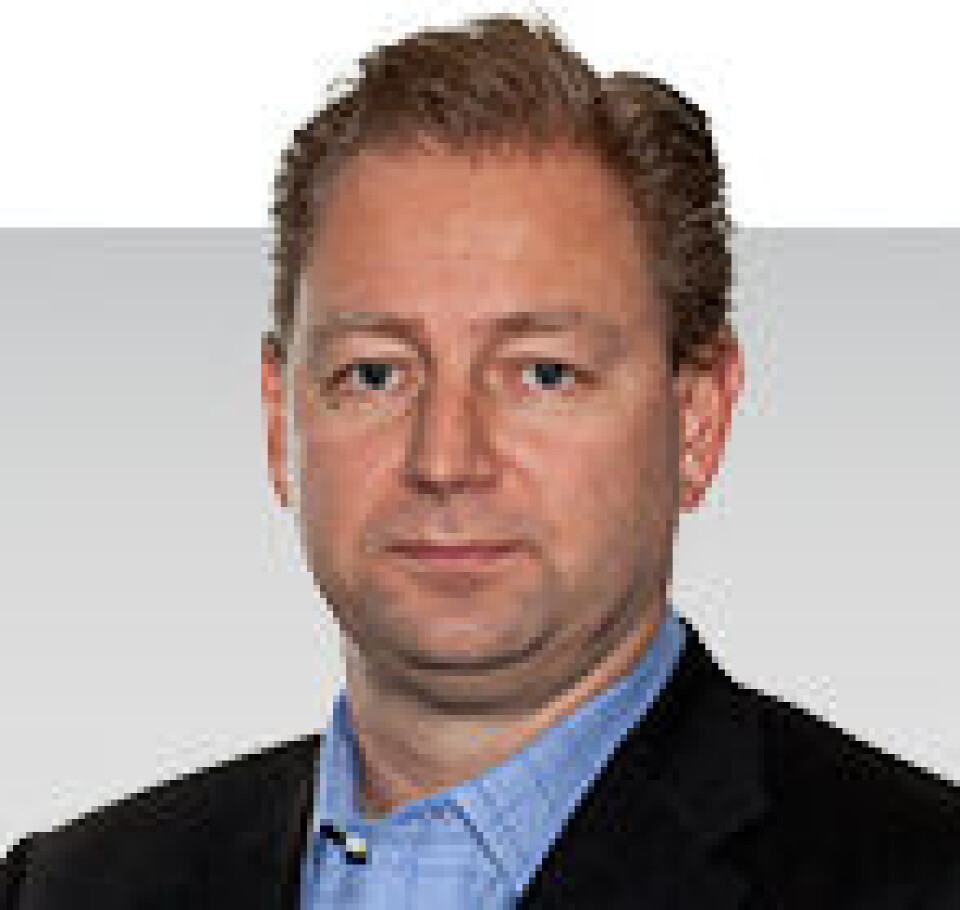 Thomas Falck sitter som CEO ut 2014 i forbindelse med reorganiseringen.
