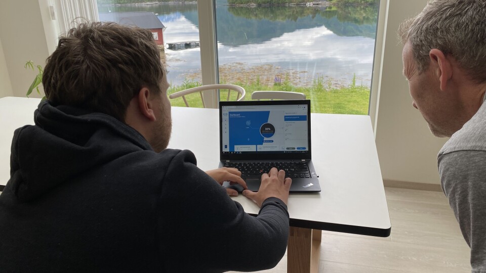 Thomas Honningdal sjekket statusen på batteriet ved hjelp av PCen.