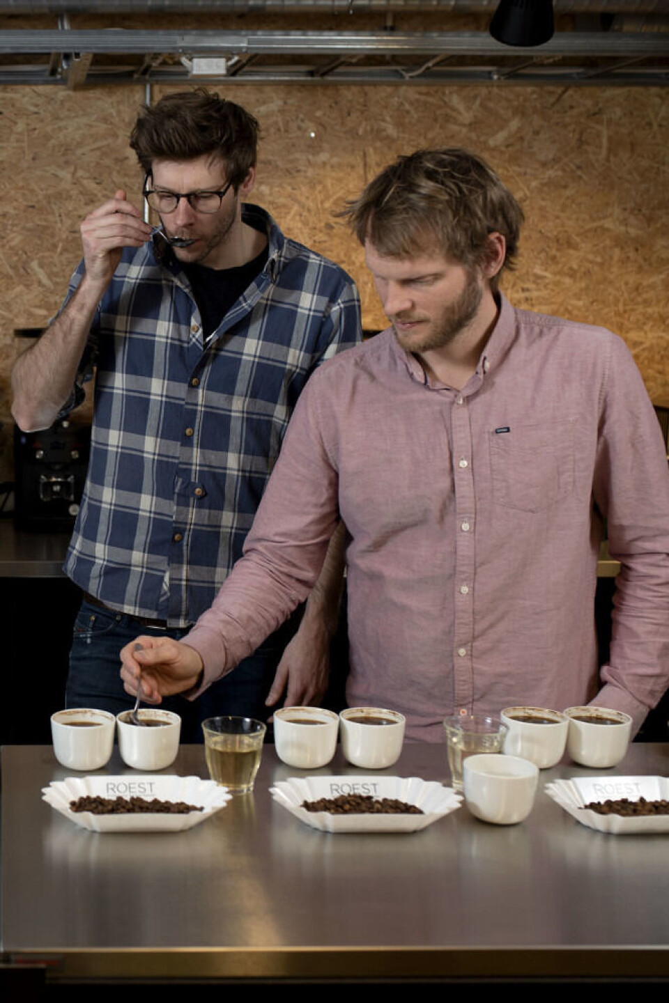 Trond og Sverre Simonsen startet utviklingen av kaffebrenneren som en masteroppgave, med tanke på å lage en kaffebrenner for hjemmemarkedet.
