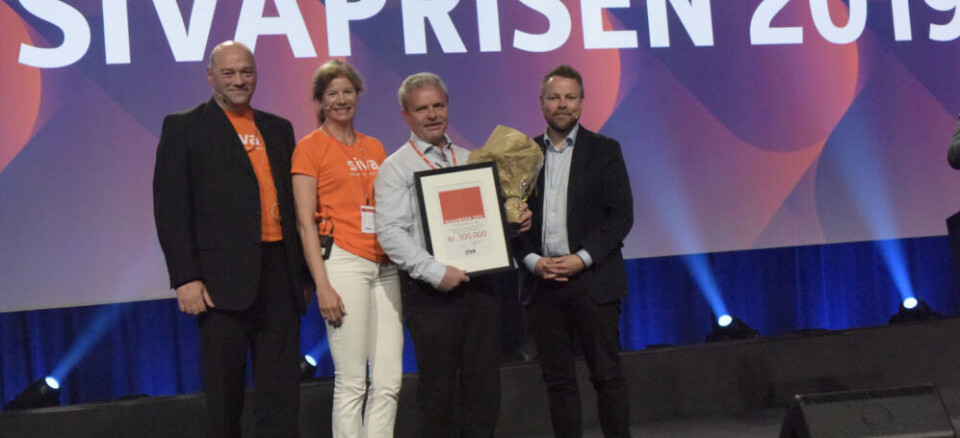 Siva-prisen 2020 skal deles ut og nå er det fokus på vekst gjennom grønn omstilling. Bildet er fra prisutdelingen i fjor da Hallingplast vant. (foto: SIVA).