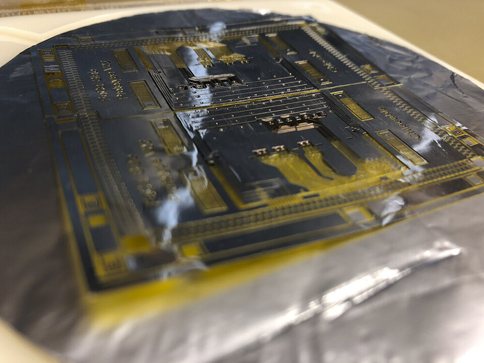 Figur 5: 2 stk ALPIDE montert på hver sin chip kabel.