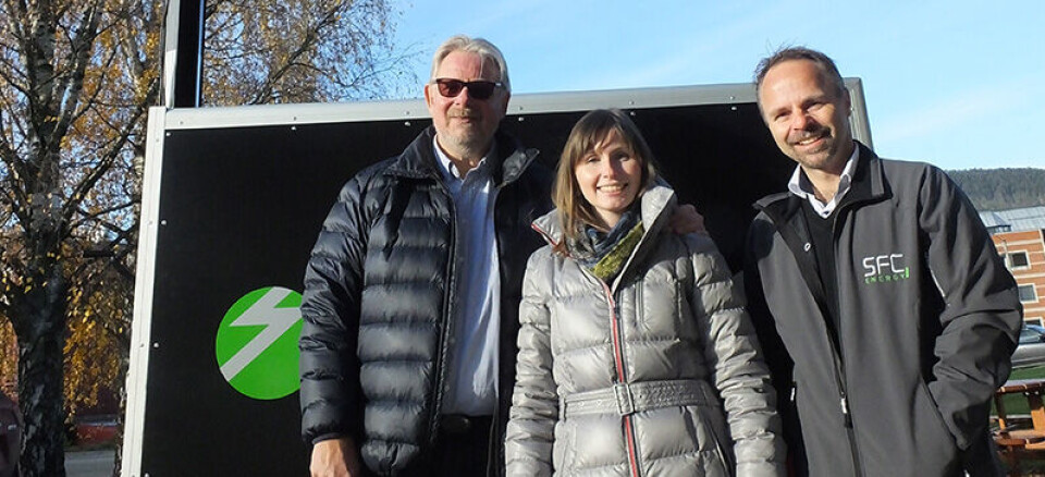 Jan Erik Hennum, Freber Elektronikk, Polina Reichmann, SFC Energy og Michael Nørgaard Nielsen, Awilco, demonstrerte en nyutviklet bilhenger med innebygd strømforsyning, spesialtilpasset sikkerhetsbransjen.