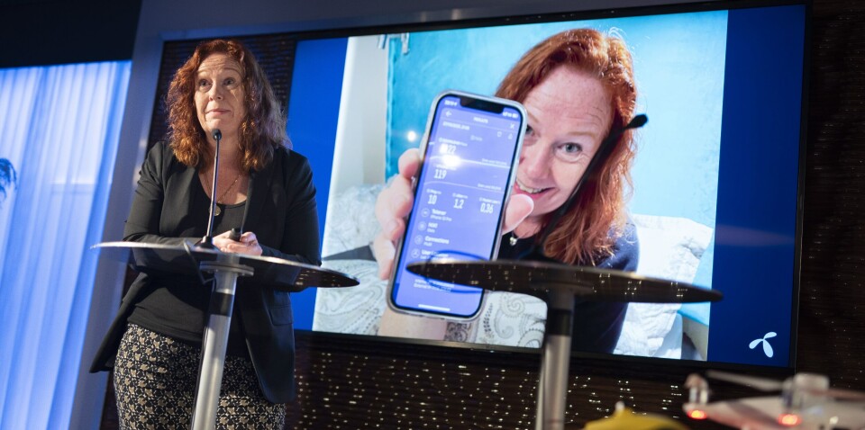 Teknologidirektør i Telenor, Ingeborg Øfsthus, er blant de i Norge som allerede har fått 5G. Her har hun tatt en hastighetstest på soverommet sitt – med resultat på over én gigabit pr. sekund. Foto: Martin Fjellanger