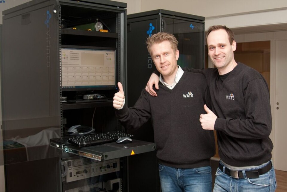Petter Borthwick (t.v) og Richard Pettersen fra Drammens-bedriften Virinco styrer testdata fra elektronikkprodusenter over hele verden.