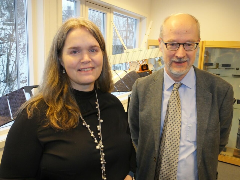 – Norge har litt for lav deltagelse i ESAs utforskingsprogrammer, og vi bør opp på et høyere nivå. Samtidig åpner det seg mange spennende muligheter for norski industri og forskning, mener fagsjef romstasjon og utforsking Marianne Vinje Tantillo, som også er norsk utsending til ESAs programkomité for utforsking, og avdelingsdirektør for forsking og jordobservasjon, Terje Wahl, begge ved Norsk Romsenter.