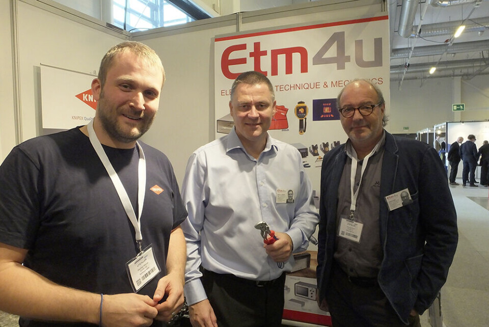 Emt4u leverer etter hvert et stort utvalg av verktøy, og denne gang var det et visst foksu på Knipex. Fra venstre: Stephan Menzel, salgssjef Knipex, daglig leder Børge E. Johnson og Henning Røed, Emt4u.