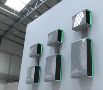 Figur 2: HIROs EMDC (Micro Data Centre)-design er kompakt og bærbar, og kan plasseres i en rekke miljøer. Eksempler, fra venstre: EMDC8 1,5kW, EMDC16 3kW og EMDC24 4,5kW. Figur 2: HIROs EMDC (Micro Data Centre)-design er kompakt og bærbar, og kan plasseres i en rekke miljøer. Eksempler, fra venstre: EMDC8 1,5kW, EMDC16 3kW og EMDC24 4,5kW.