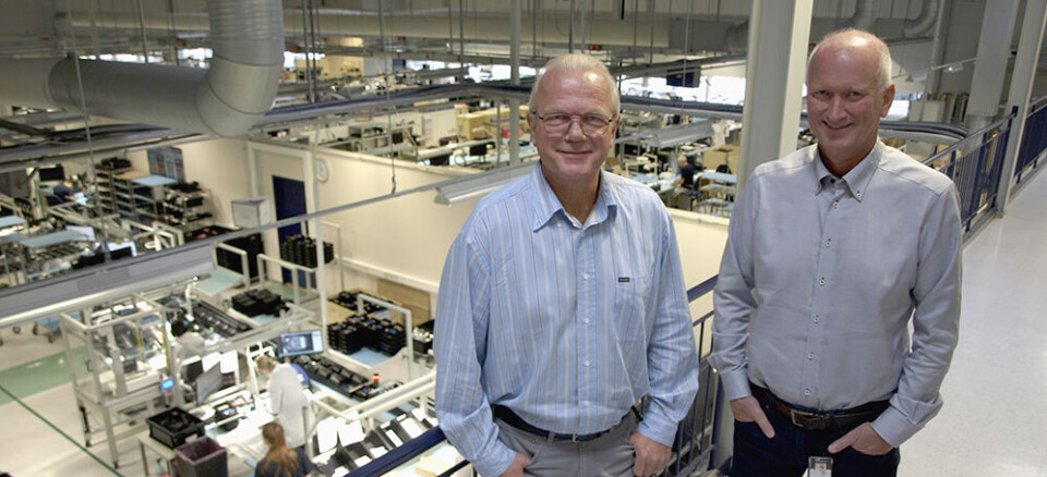 Det er mye som går den rette veien for Norautron om dagen. De ansetter folk i store mengder, øker omsetningen til 'all time high' andre år på rad og investerer i maskiner og linjer. Geir Henriksen, produksjonsansvarlig og Øyvind Sedivy, adm. direktør i Norautron AS på «broen» i fabrikken i Horten.