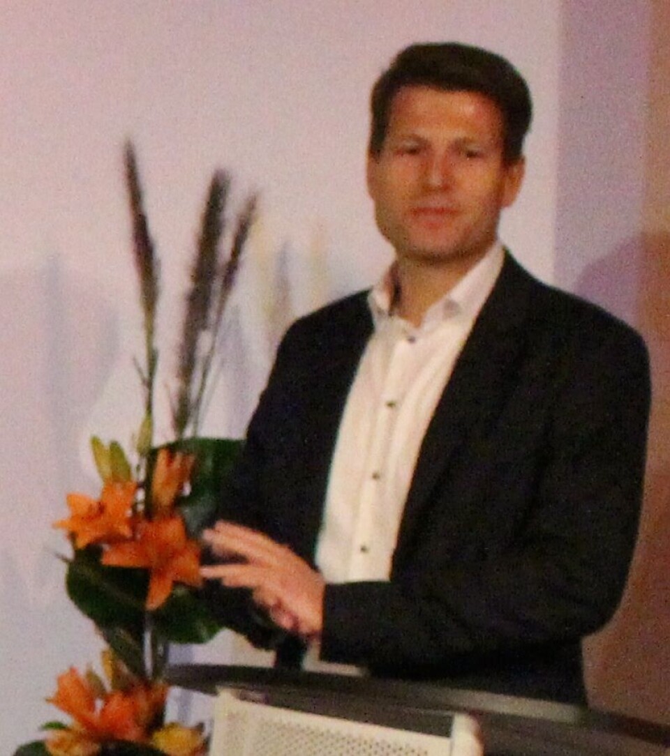 Truls Andersen fra EIDEL under presentasjonen for CaNoSat-deltagerne.