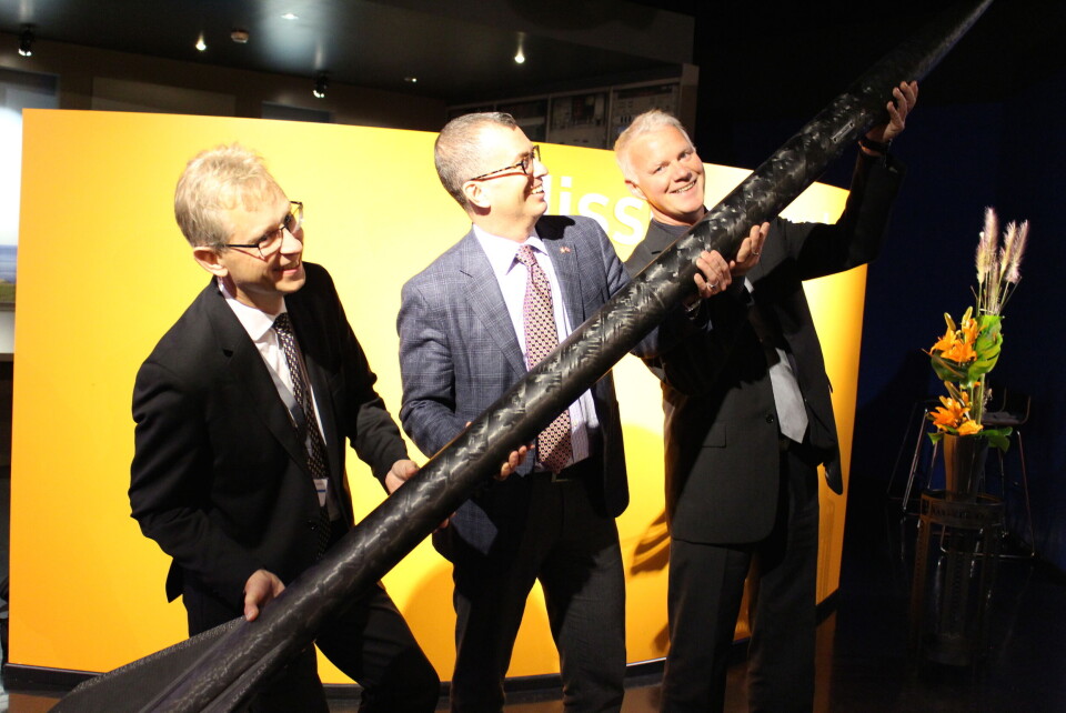 Professor Jøran Moen, Fysisk institutt ved Universitetet i Oslo, den kanadiske ambassadør Artur Wilczynski og direktør Kolbjørn Blix ved Andøya Space Center.