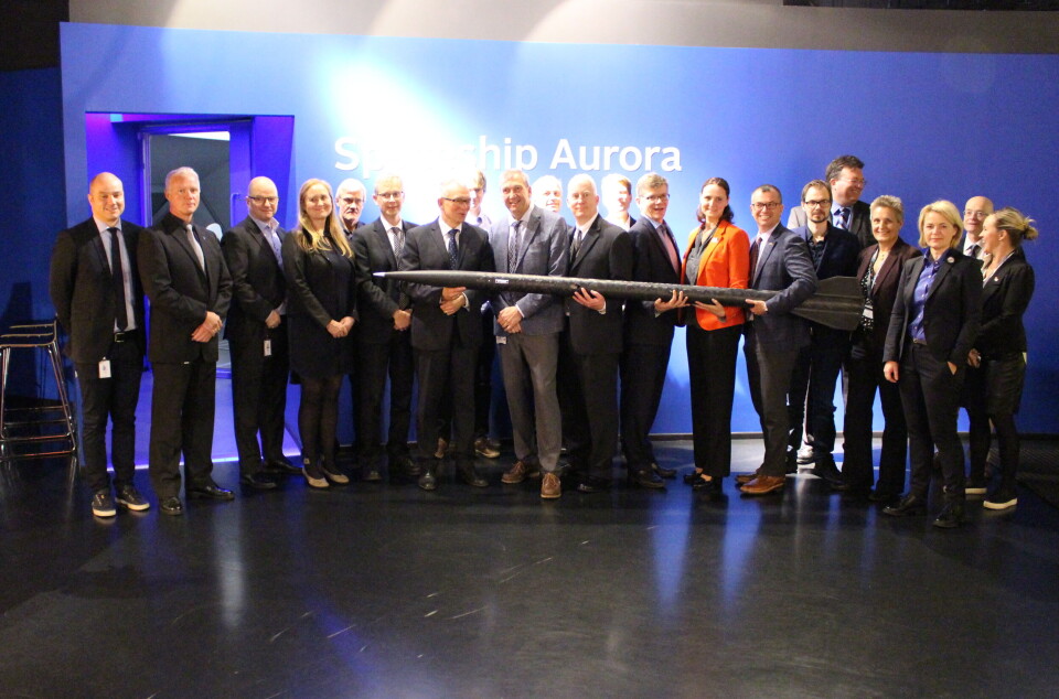 Fra signeringen av CaNoSat. Foto: NAROM