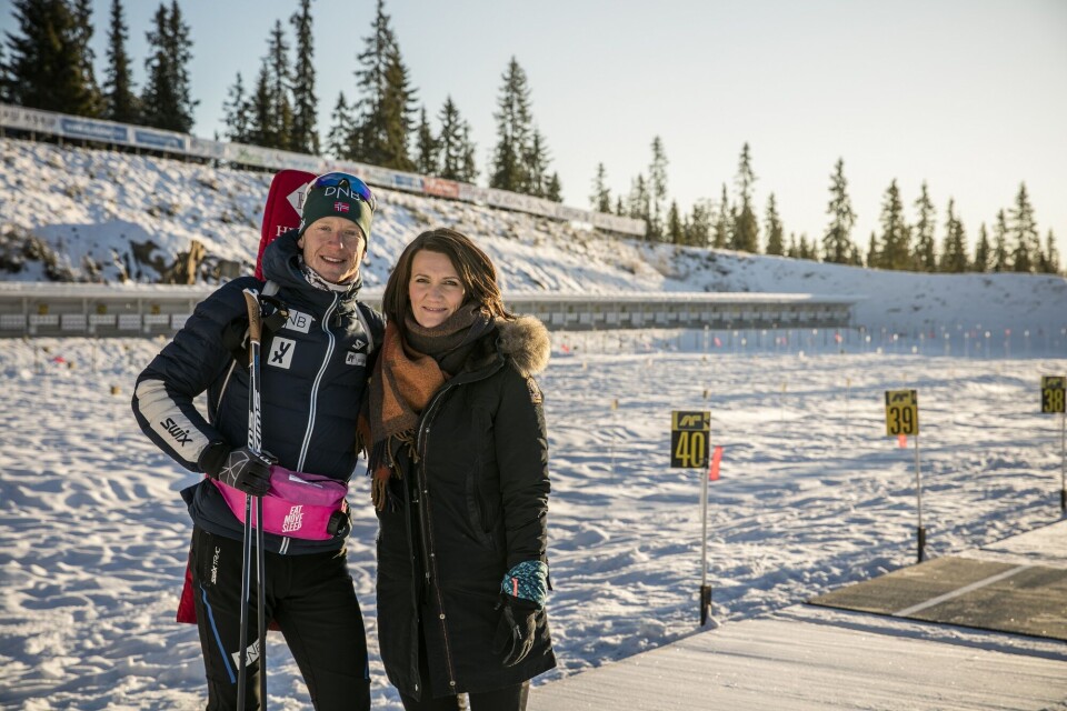 Skiskytteren Johannes Thingnes Bø fronter det nye teknologiselskapet sammen med daglig leder Christin Aare Vabø.