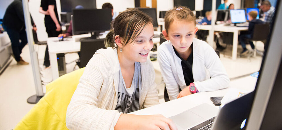 Lær Kidsa Koding har siden 2013 arbeidet for at alle barn og unge i Norge skal få mulighet til å lære programmering, utforske teknologi, og få et innblikk i fagområdet informatikk. (Foto: Lær Kidsa Koding).
