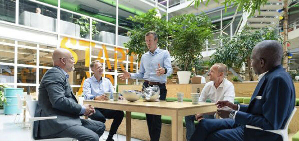 Heimdall får økonomisk hjelp: F.v. Jon T. Berg, partner Sarsia Seed Brage W. Johansen, adm dir (CEO) Øyvind Teigen, teknologidirektør (CTO) Knut Sandven, driftsdirektør (COO) Patrick Sandahl, investeringsdirektør Investinor