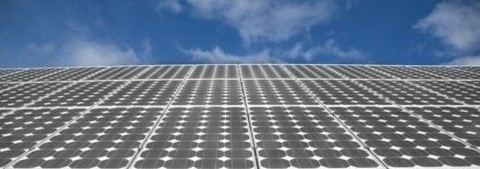 Strøm fra solceller bør lagres slik at energien kan brukes når behovet er størst. Strøm fra solceller bør lagres slik at energien kan brukes når behovet er størst.