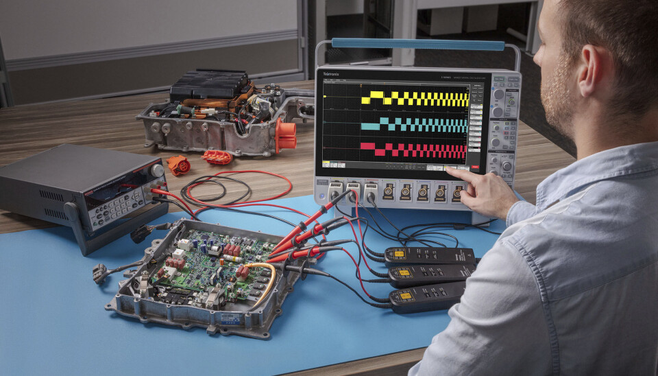 Tektronix' 5-serie har hatt fått en B-versjon, det vil si en oppdatering med noen flere funksjoner og egenskaper. Tektronix' 5-serie har hatt fått en B-versjon, det vil si en oppdatering med noen flere funksjoner og egenskaper.