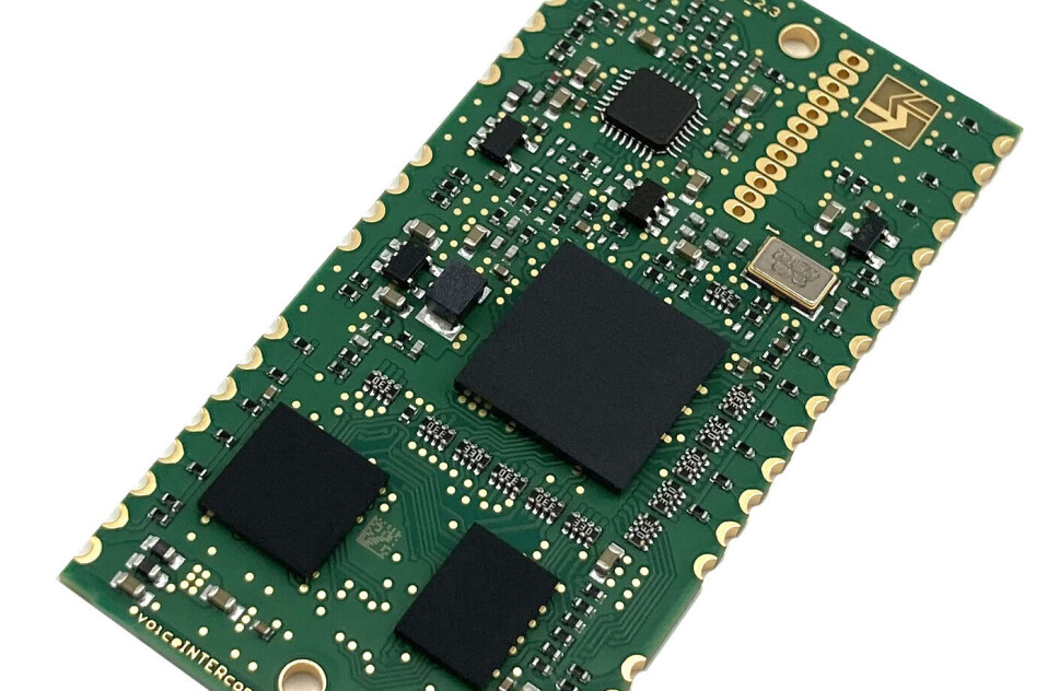 vicCONTROL go er en liten maskinvaremodul som kun måler 3 x 6 cm, som gjør det mulig å styre stemme raskt og enkelt integrert i enheter og systemer.