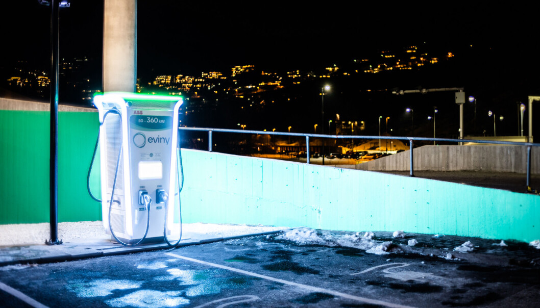 ABB og Eviny installerer verdens raskeste elbillader i Norge, her fra Oasen Senter i Bergen. ABB og Eviny installerer verdens raskeste elbillader i Norge, her fra Oasen Senter i Bergen.