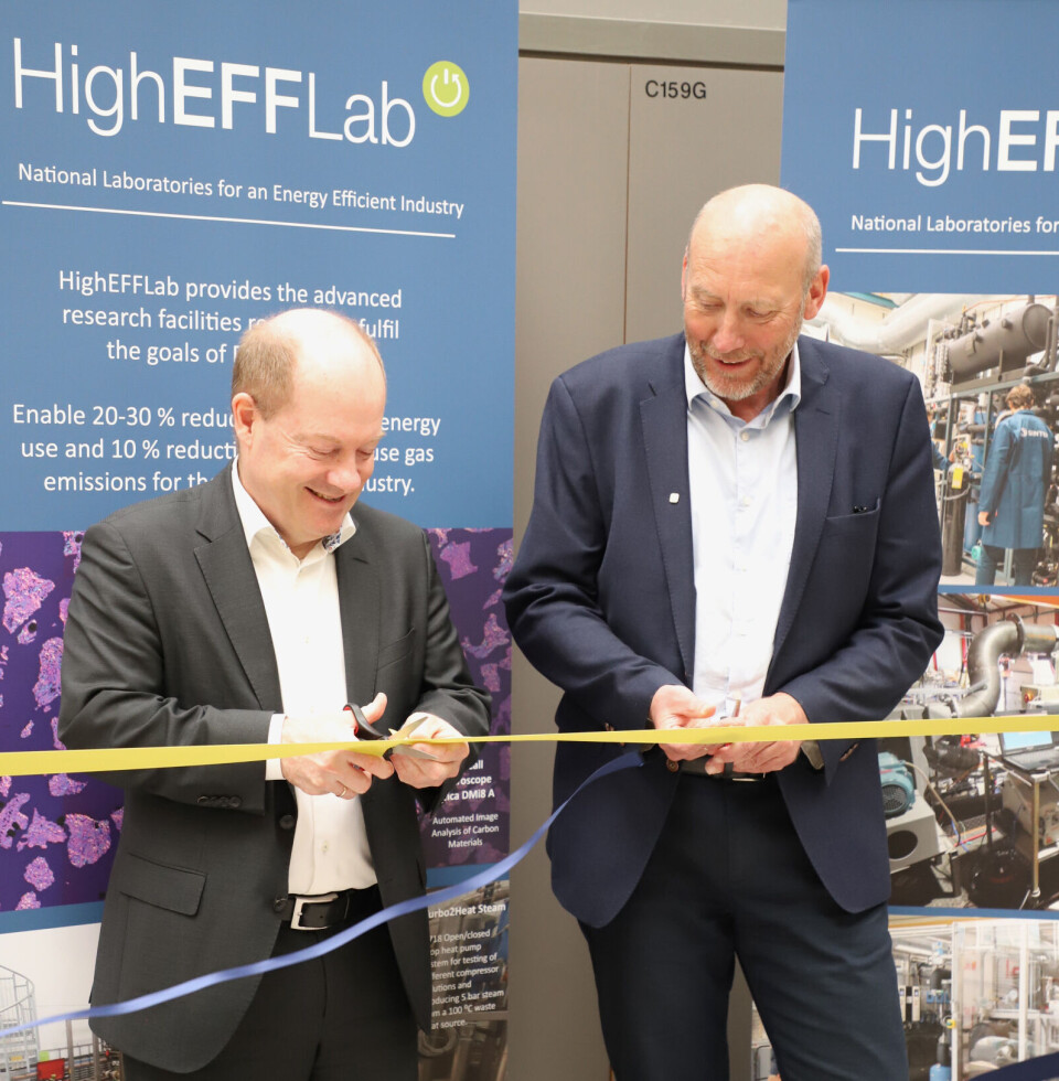 Inge Gran, adm. dir. SINTEF Energi og Tor Grande, Prorektor for forskning og formidling, NTNU, åpner HighEFFLab. Inge Gran, adm. dir. SINTEF Energi og Tor Grande, Prorektor for forskning og formidling, NTNU, åpner HighEFFLab.