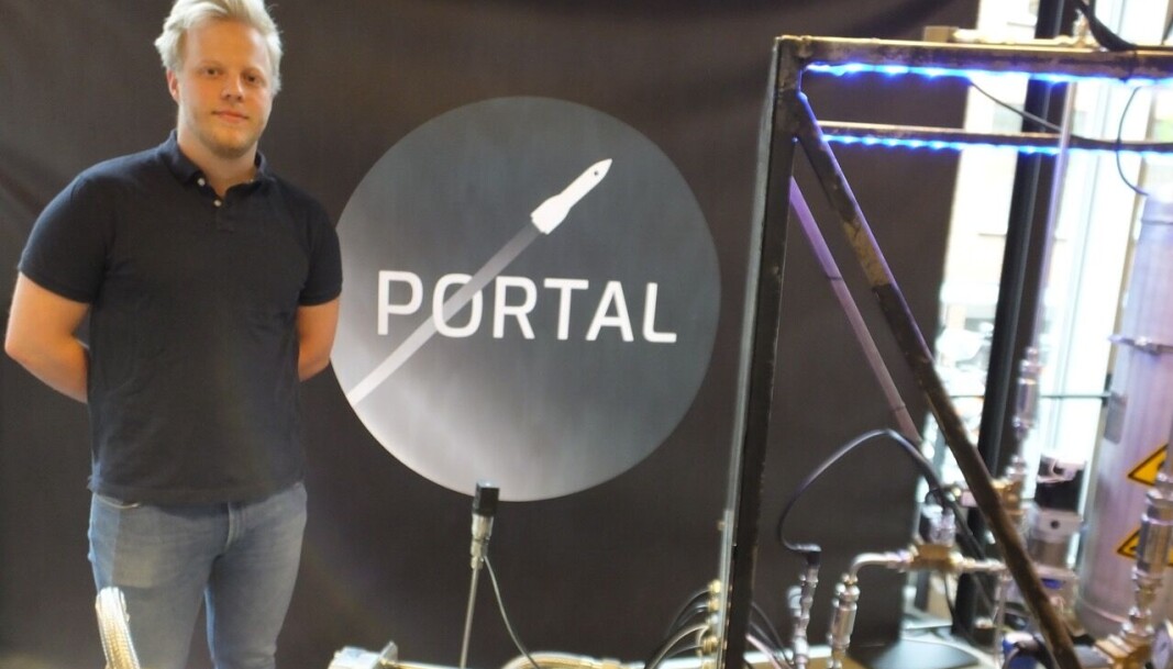 Og til slutt har vi selvsagt noen rakettforskere: Portal Space skal bygge Norges første rakett drevet av flytende drivstoff. Så langt har testene vært positive, og til høsten skal en fullskala prototyp skytes opp fra Portugal. Raketter med flytende drivstoff når høyere enn dagens faststoffraketter som bl.a. skytes opp fra Andøya rakettsenter. Raketter drevet av flytende oksygen og etanol kan gi nye muligheter for Norge innen satellittvirksomheten, mener designteamet. Og til slutt har vi selvsagt noen rakettforskere: Portal Space skal bygge Norges første rakett drevet av flytende drivstoff. Så langt har testene vært positive, og til høsten skal en fullskala prototyp skytes opp fra Portugal. Raketter med flytende drivstoff når høyere enn dagens faststoffraketter som bl.a. skytes opp fra Andøya rakettsenter. Raketter drevet av flytende oksygen og etanol kan gi nye muligheter for Norge innen satellittvirksomheten, mener designteamet.