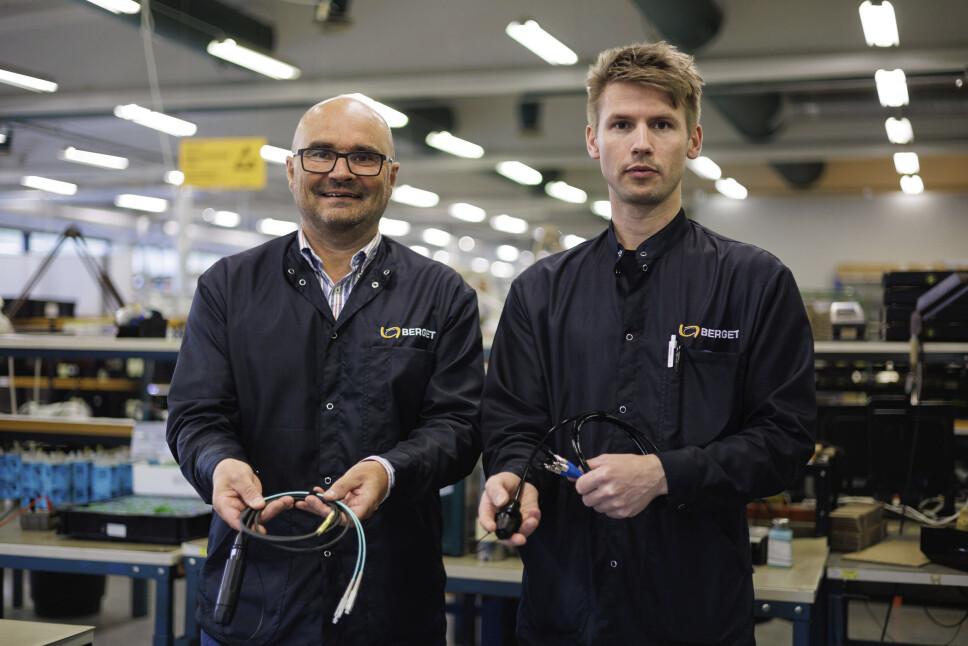 Avdelingsleder Tore Andreas Engmark og Kristian Sundsvalen kan fortelle at Berget AS satser kraftig på fiberkabler med nye investeringer. Avdelingsleder Tore Andreas Engmark og Kristian Sundsvalen kan fortelle at Berget AS satser kraftig på fiberkabler med nye investeringer.