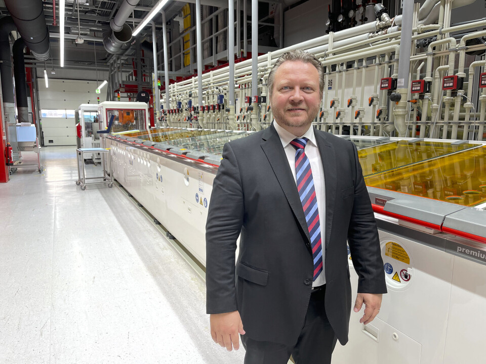 Thomas Beck, sjef for WE Elektronik CBT. Han forteller at virksomheten har tre «søyler»: Miljø, økonomi og mennesker. Thomas Beck, sjef for WE Elektronik CBT. Han forteller at virksomheten har tre «søyler»: Miljø, økonomi og mennesker.