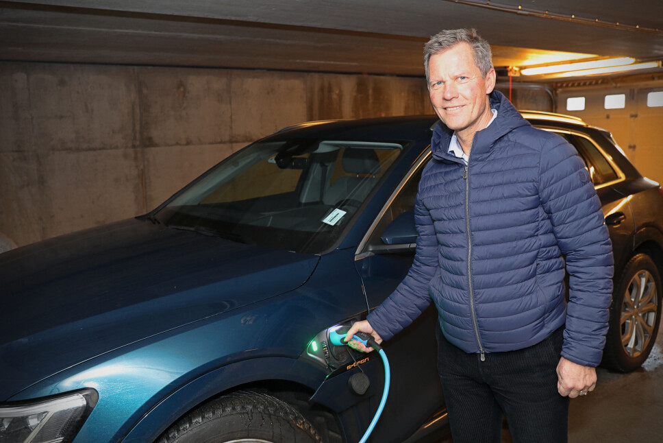 – Nå som elbiler blir mer og mer vanlig ikke bare i Norge, men over hele Europa, trenger vi omfattende helintegrert ladeteknologi for å støtte denne veksten, sier Jon Helsingeng, administrerende direktør i energistyringsselskapet Eaton. – Nå som elbiler blir mer og mer vanlig ikke bare i Norge, men over hele Europa, trenger vi omfattende helintegrert ladeteknologi for å støtte denne veksten, sier Jon Helsingeng, administrerende direktør i energistyringsselskapet Eaton.