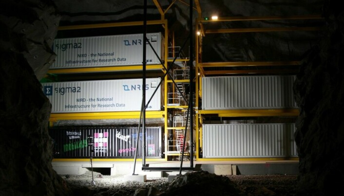 Teknologien som utgjør NIRD finnes inne i enorme kontainere som står inne i gruven. Foto: Sigma2.