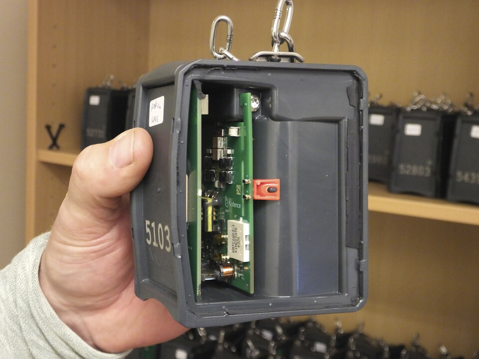 Innmaten i småfeklaven, med batteripakke. Innmaten i småfeklaven, med batteripakke.