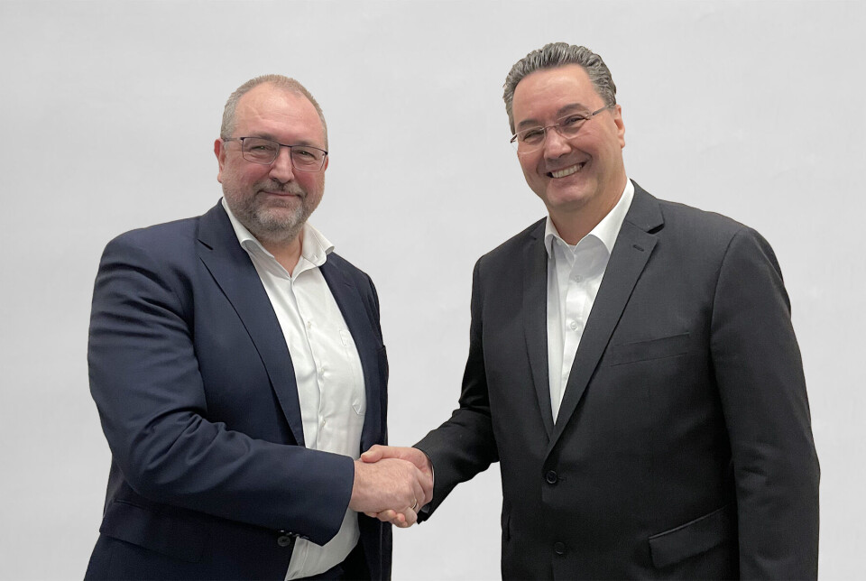 Konrad Garhammer (COO og CTO i congatec), t.v. og Michael Riegert (CEO Kontron Europe GmbH og COO IoT Europe) er enige om å samarbeide. Konrad Garhammer (COO og CTO i congatec), t.v. og Michael Riegert (CEO Kontron Europe GmbH og COO IoT Europe) er enige om å samarbeide.