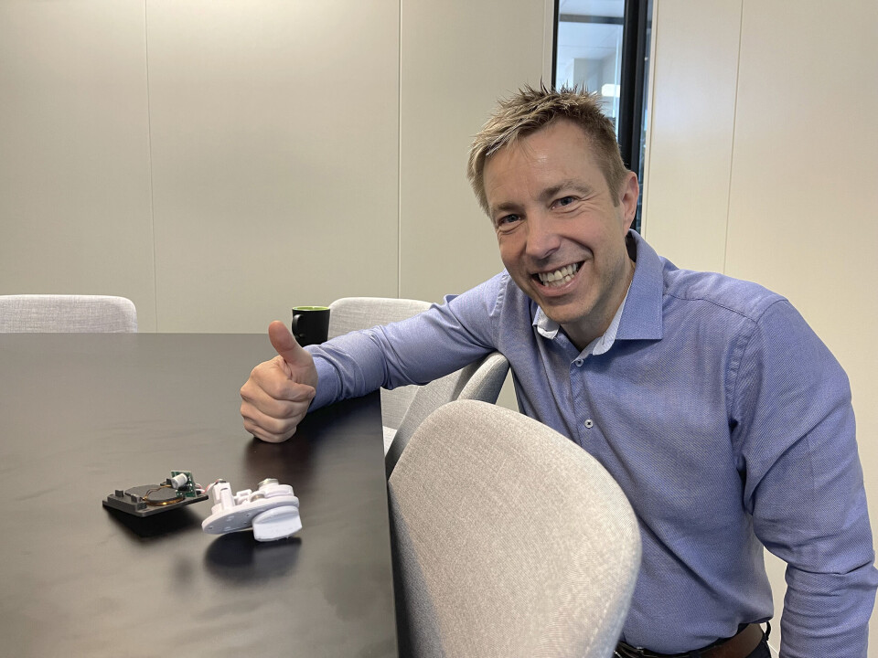 Terje Wahlstrøm, Nxtech og One2Touch har stor tro på at de har fått til noe smart. Egenutviklet lås og motor – og all annen program- og maskinvare – som kan åpnes med nærfeltkommunikasjon (NFC) fra en mobiltelefon. Den virkelig store fordelen er at låsen ikke behøver strøm. NFC sørger for det. Terje Wahlstrøm, Nxtech og One2Touch har stor tro på at de har fått til noe smart. Egenutviklet lås og motor – og all annen program- og maskinvare – som kan åpnes med nærfeltkommunikasjon (NFC) fra en mobiltelefon. Den virkelig store fordelen er at låsen ikke behøver strøm. NFC sørger for det.