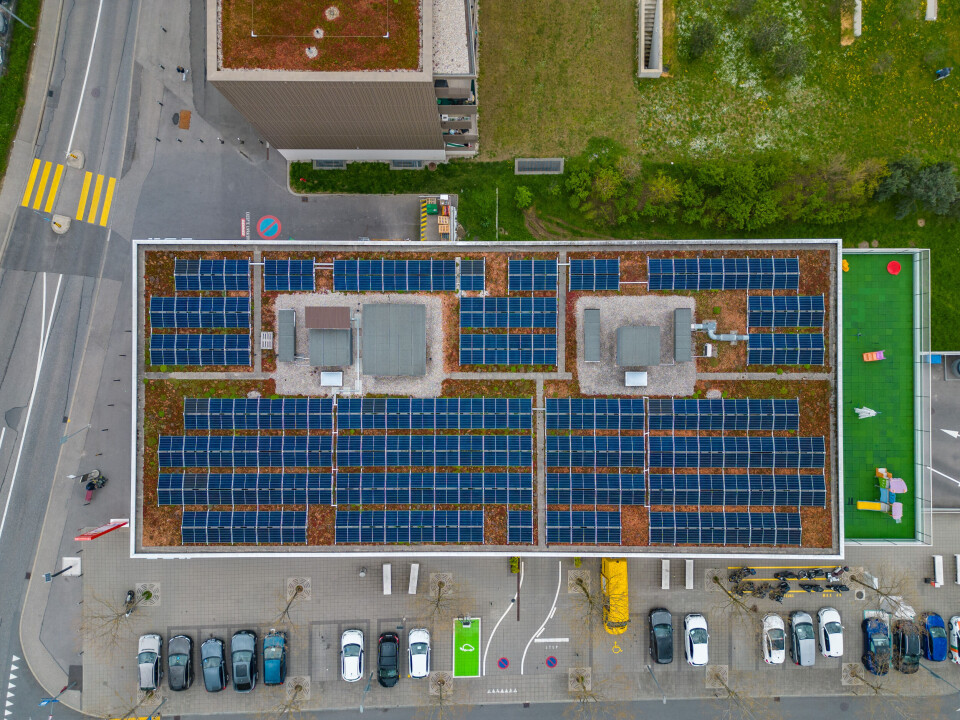 De tekniske installasjonene som har gjort bygningen til en energivinner inkluderer en solcellepark på taket med en samlet effekt på 100 kWp. De tekniske installasjonene som har gjort bygningen til en energivinner inkluderer en solcellepark på taket med en samlet effekt på 100 kWp.