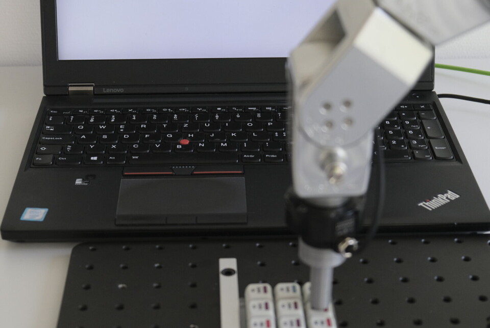 Eksempel med testing av tastatur med forskjellige responser og nøyaktig måling av mekanisk motstand. Eksempel med testing av tastatur med forskjellige responser og nøyaktig måling av mekanisk motstand.