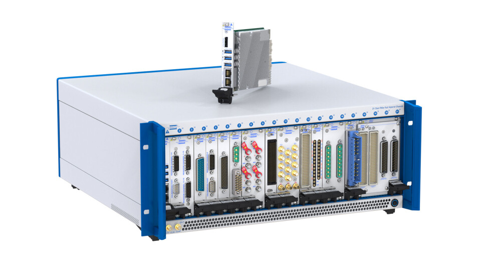 Fullhybrid PXIe-chassis og innebygd kontroller