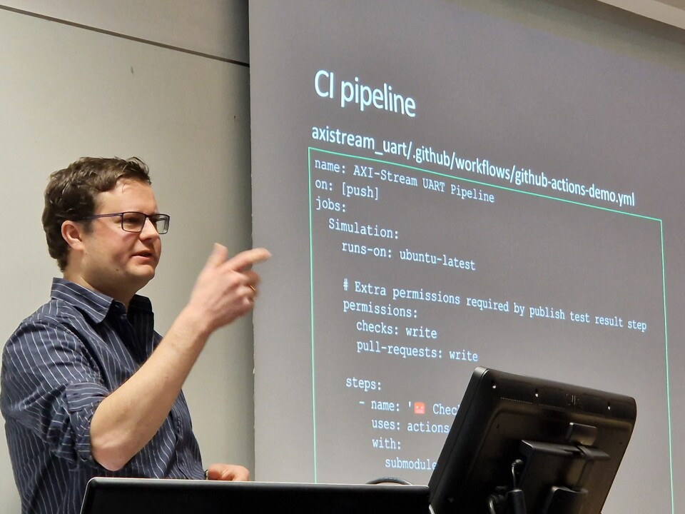 Simon Nesbø demonstrerte oppsett av build, simulering og CI for en AXI-Stream basert UART modul.