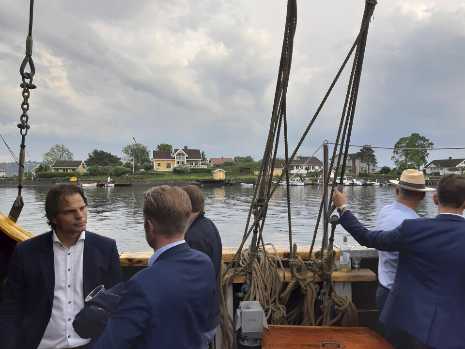 Båtturen er ikke bare fest og moro. Det er også en «mingle-arena» for utveksling av bransje-erfaringer. Til og med fremtidig samarbeid?