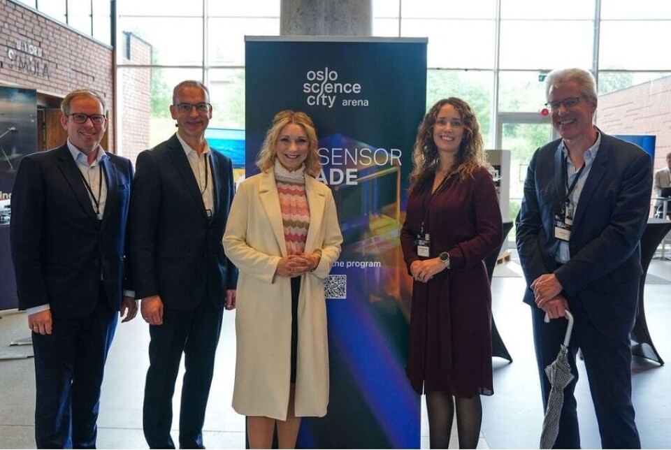 Fra venstre: Håkon Haugli, Morten Dalsmo, Karianne Tung, Christine Wergeland Sørbye og Mats Carlin på plass under åpningen av The Sensor Decade 2024. Foto: Stian Thorvaldsen