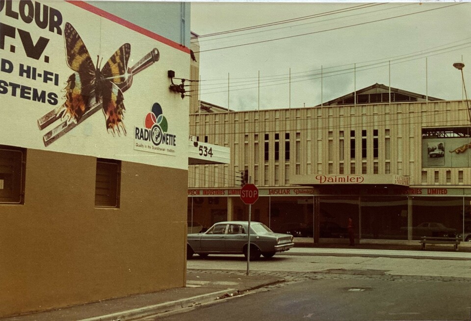 Radionette i Australia: Reklame på vegg i Melbourne 1975. Foto F.C. Hildisch