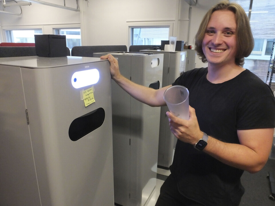 Revore er siste utgave av returmaskinen fra Grin. – Den skal ikke bare være enkel å bruke, vi har også lagt vekt på at designet skal kunne skaleres, både i funksjon og volum, forteller design og utviklingsdirektør Jo Korneliussen. Maskinen kan raskt oppdateres med nye funksjoner, og er bygget modulært, slik at hver enkelt del kan byttes ut og/eller videreutvikles.