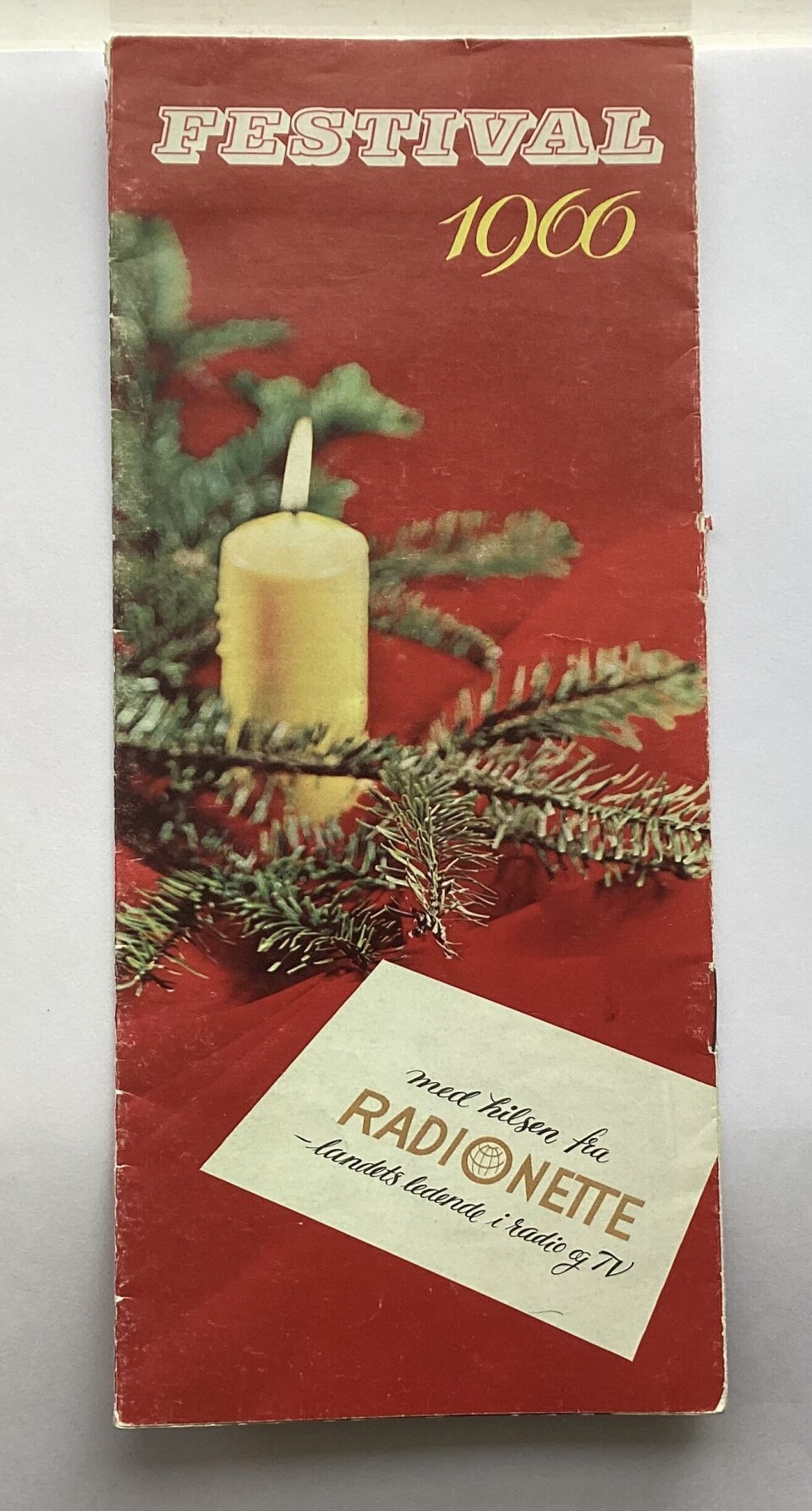 Julehilsen fra RadioNette radiofabrikk, 1966.