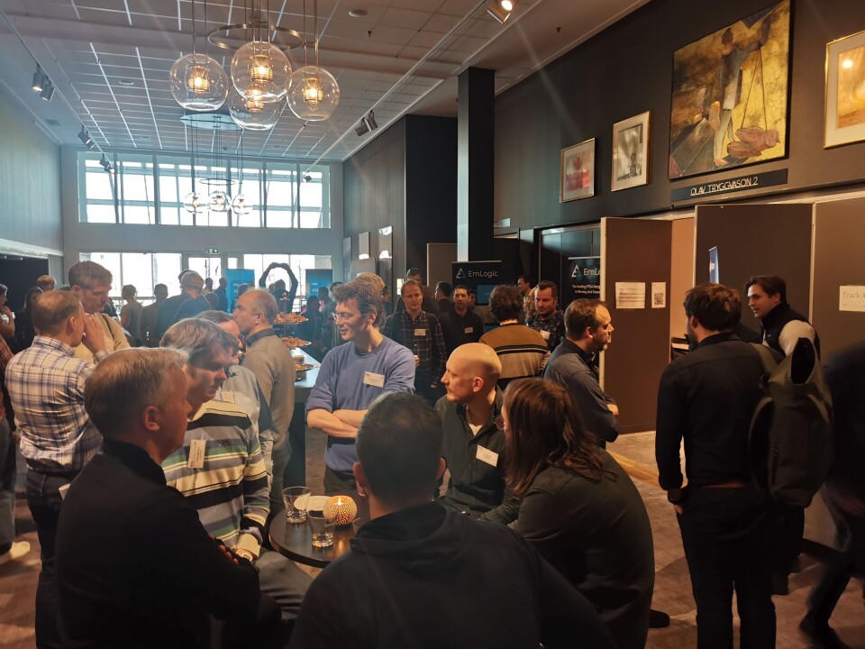 FPGA-forum er foredrag, presentasjoner, utveksling av erfaringer og kunnskaper, samtaler med leverandører, sosialt samvær og mingling.