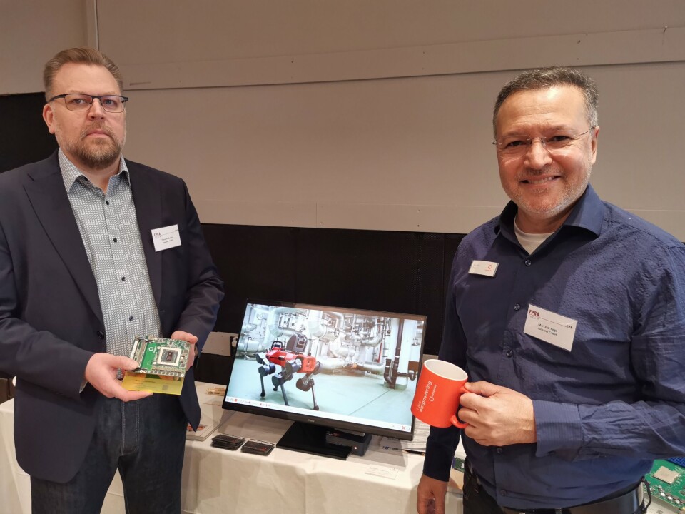 Kortmodulleverandøren Congatec var også på plass for første gang, og kunne by på en bred serie av produkter. – Det er viktig for oss å gjøre oss kjent for FPGA-samfunnet, selv om vi i utgangspunktet leverer standardmodeller med generelle prosessorer fra Intel og AMD, sier Marcelo Rega (t.h.). – Vi ser mange anvendelser der våre plattformer kan ivareta generell prosessering, mens spesielle oppgaver gjøres av FPGA-løsninger, fremholder han, og får støtte av Timo Poikonen (t.v.): – Disse løsningene er anvendelige som byggeblokker alle steder der man trenger prosesseringskapasitet, men ikke er plass til PC-enheter.