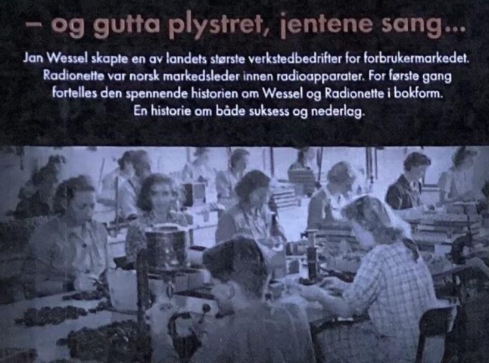 Fra baksiden av boken: Radionette-fabrikken av Fredrik C. Hildish.