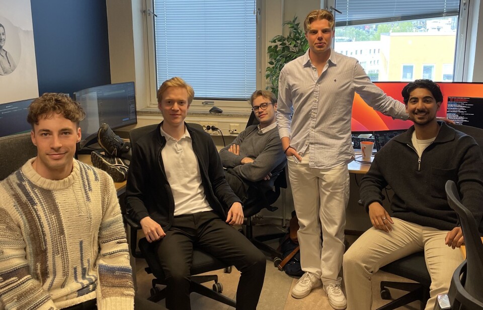Bedrock har utviklet en integrert plattform for komponentsøk, BOM-analyser og prisforespørsler som kan effektivisere innkjøp dramatisk. De fem utviklerne bak løsningen er f.v. Isak Marceliussen Knutsen, Erlend Ravn Ryan, Oliver Dragland, Thomas Norman Iversen Og Karan Singh Sandhu.