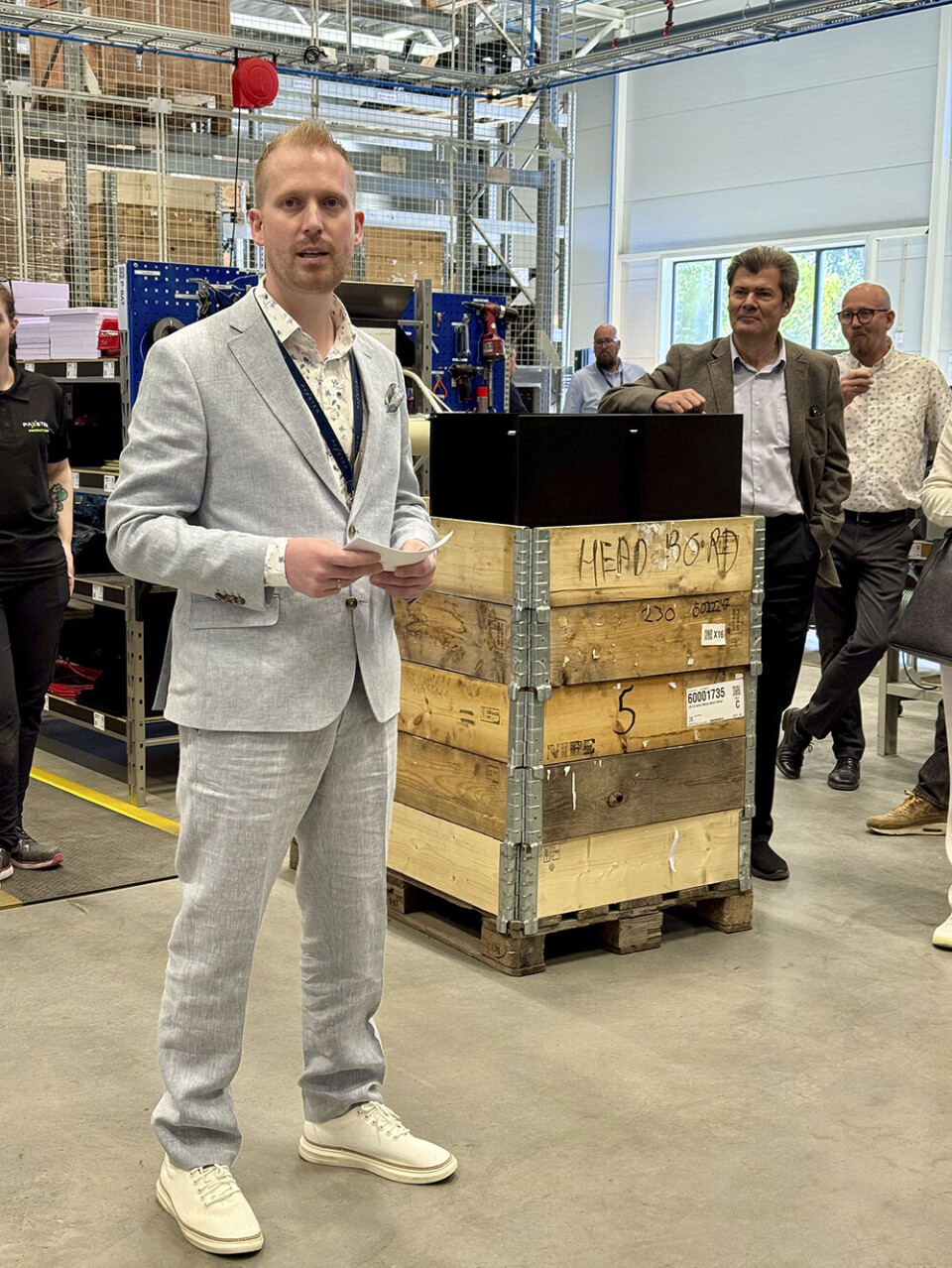Under omvisningen kunne administrerende direktør Aleksander Säfvenbom at batterigarantien nå er utvidet til 10 år.