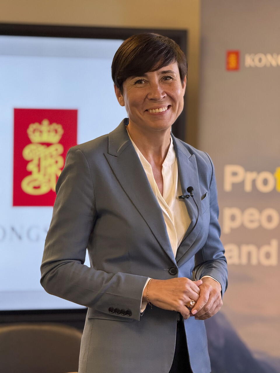 Ine Eriksen Søreide (H), leder for Utenriks- og forsvarskomiteen, møtte også opp til signeringsseremonien.