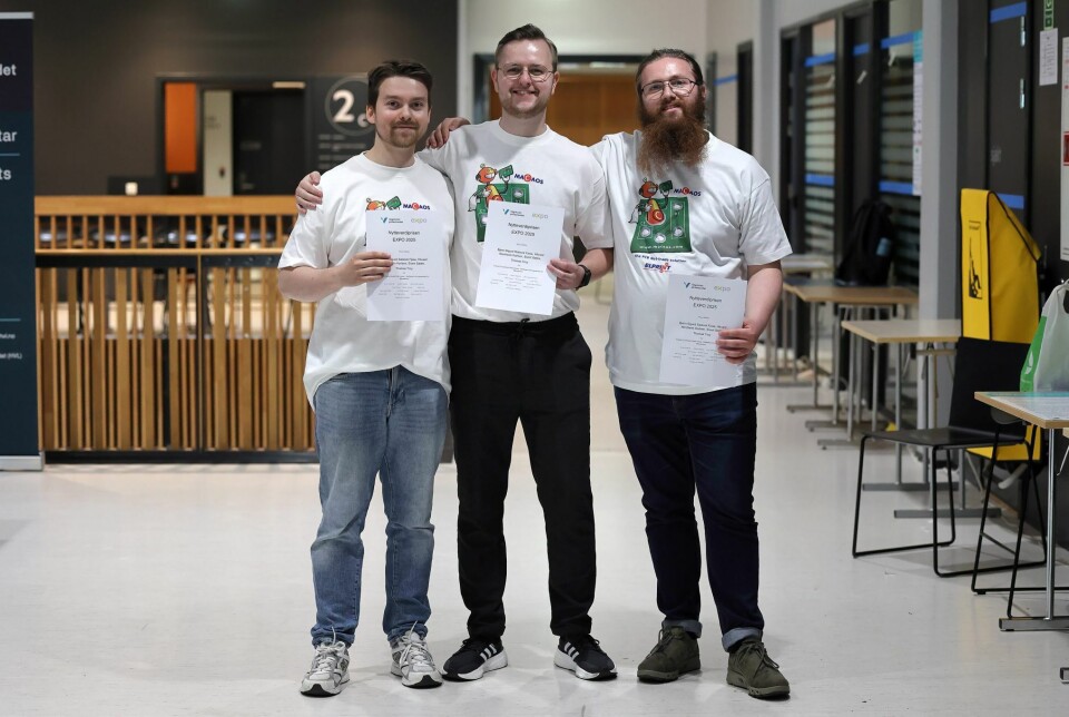 Bachelorgruppen som utviklet en demo av en nettbasert Macaos-versjon fikk Nytteverdiprisen under årets EXPO ved Høgskolen på Vestlandet. Ifølge teknisk direktør Helge Nilsen i Elprint er prosjektet fundamentalt i selskapets videre satsing internasjonalt.