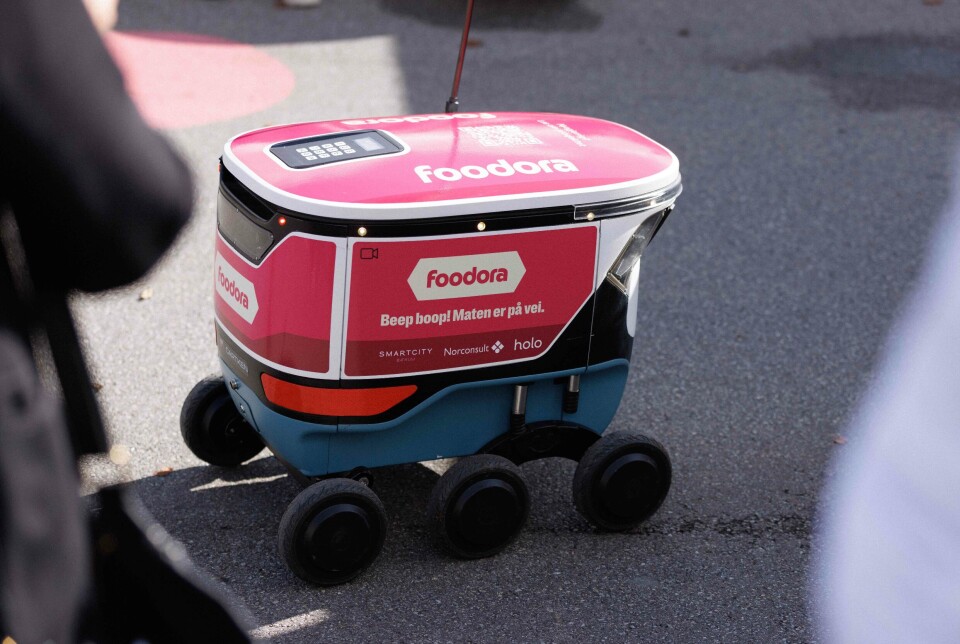 Denne uken lanserte foodora sammen med Telia, Holo, SmartCity Bærum, Norconsult, OBOS og Storebrand en pilot for kommersiell drift av robotlevering på Fornebu.